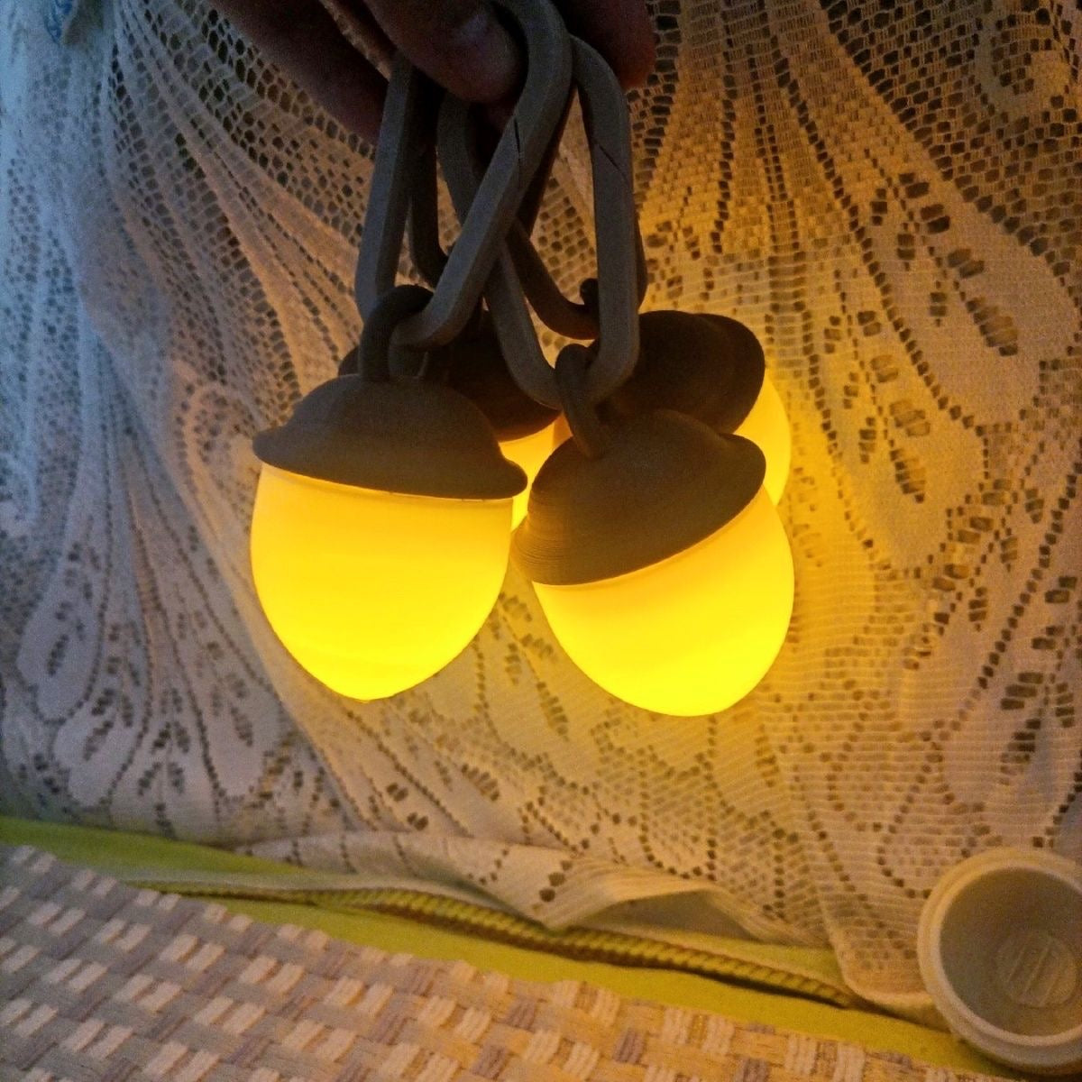 “Yahaha” Acorn Glow Lantern – Adventure-Inspired Backpack Charm Light
