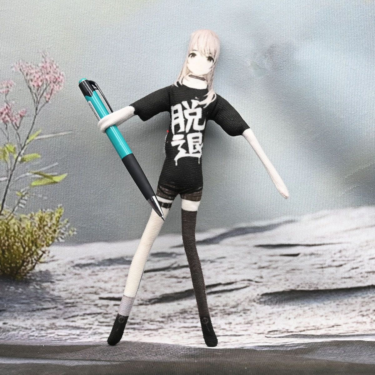6-in-1 Girls Band Cry Noodle Plush