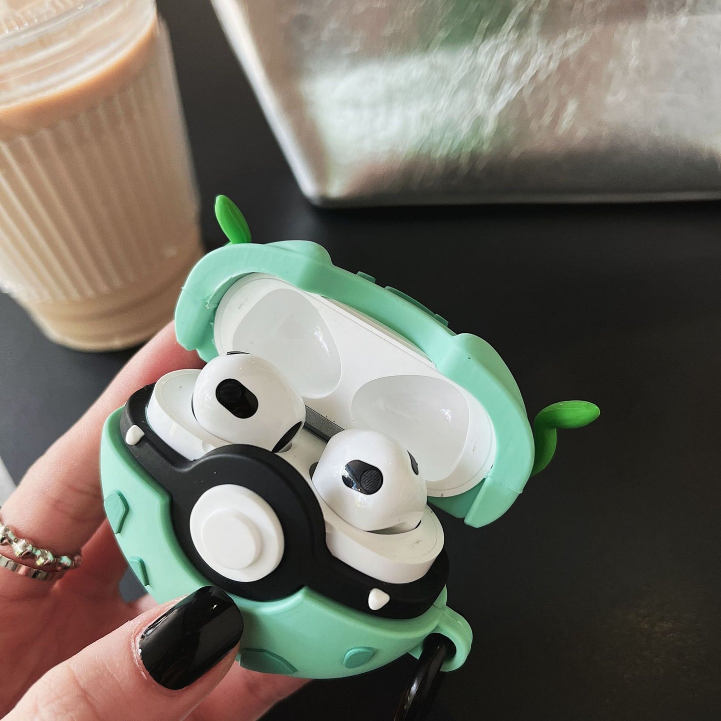 "Verdant Bloom" Bulbasaur AirPods Case