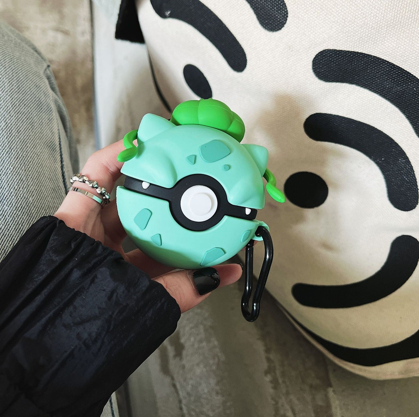 "Verdant Bloom" Bulbasaur AirPods Case