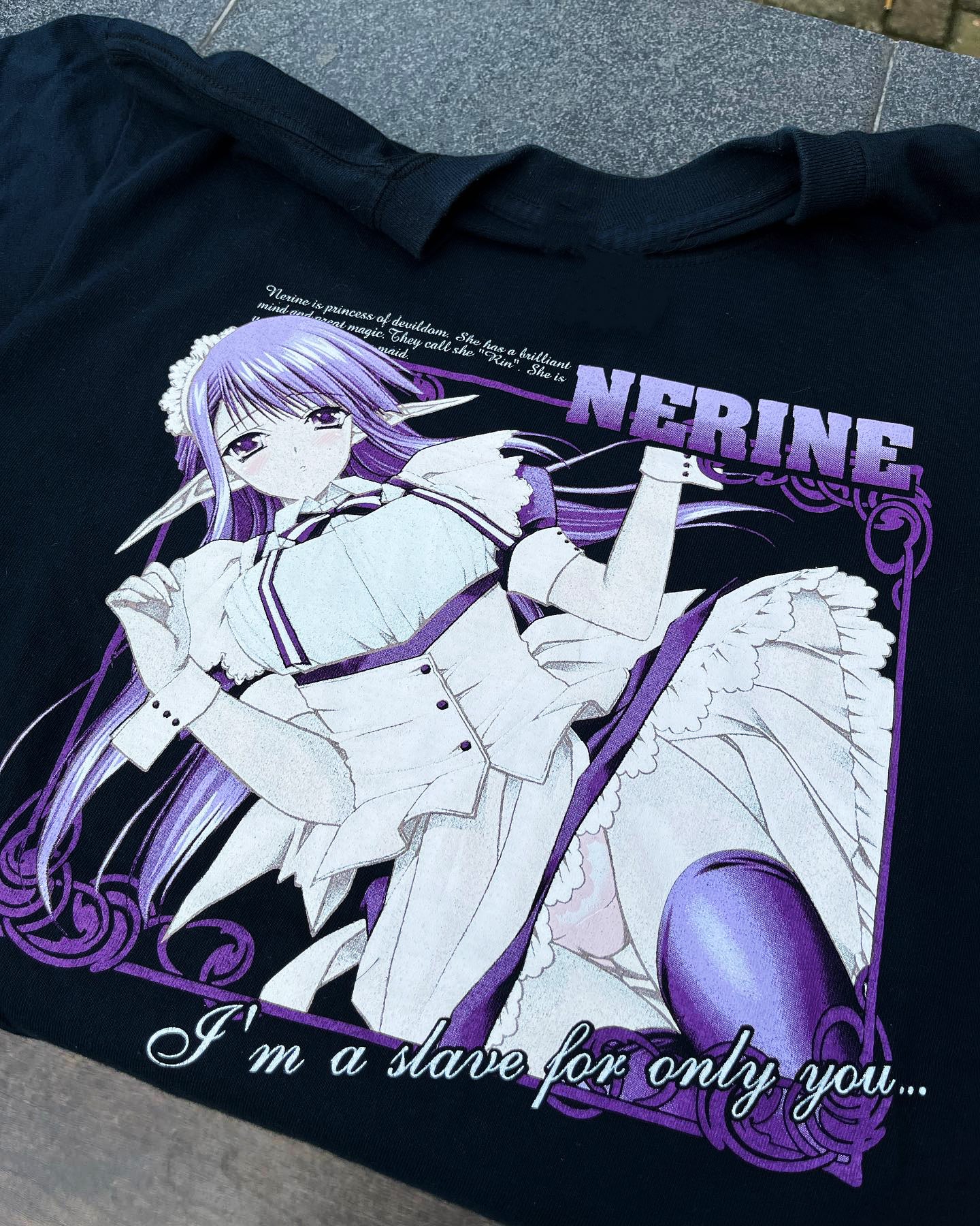 T-shirt imprimé recto verso de l'anime Parasyte