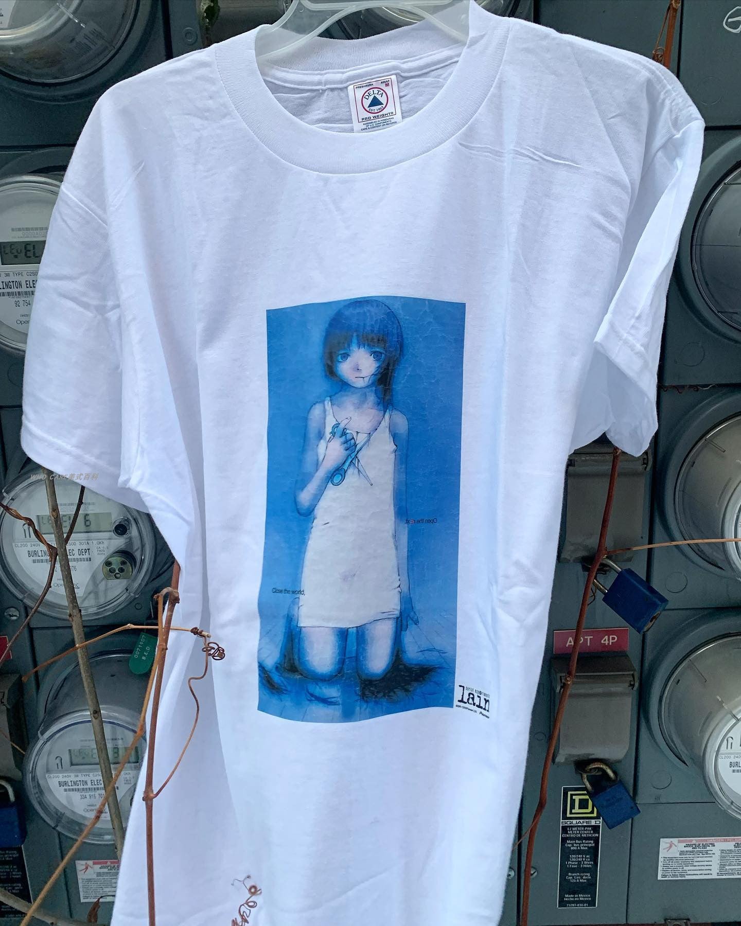 Lain Retro Gaphic T-shirt