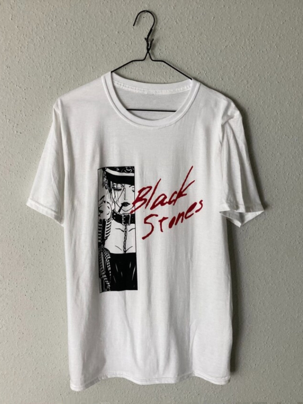 T-shirt graphique animé Lain