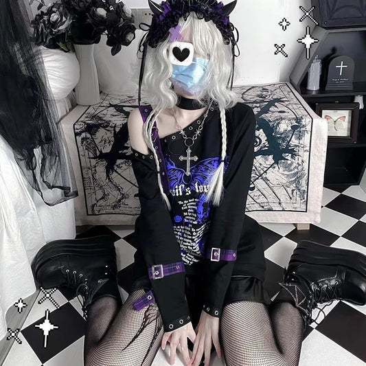 "LUCIFER’S KISS" Tee Plus Size Available