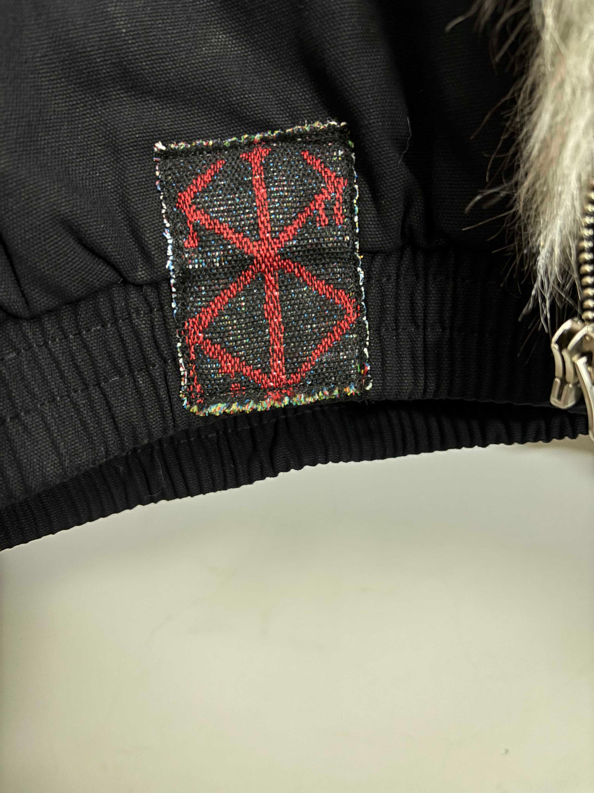 Berserk Guts -raskas jacquard-huppari