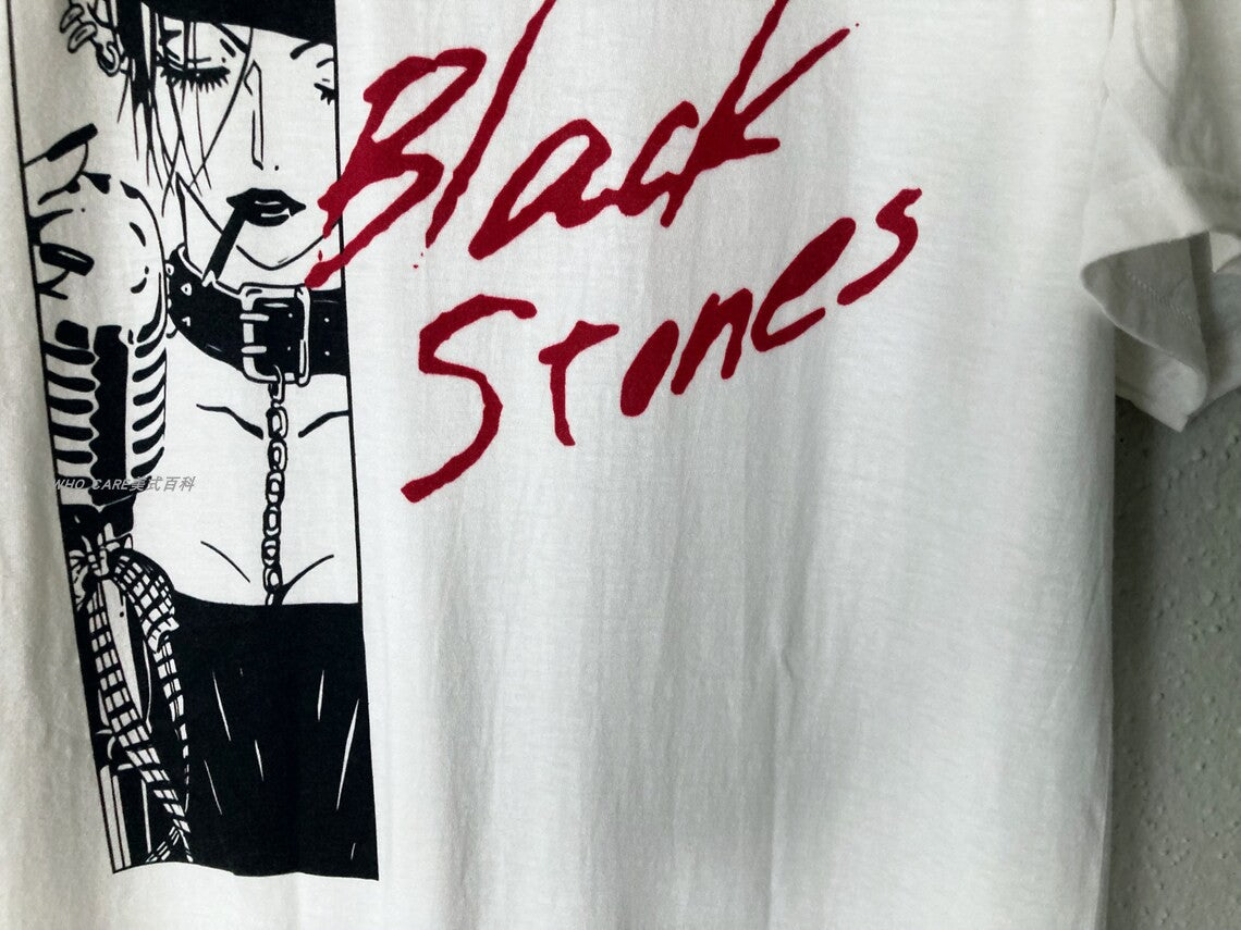 T-shirt graphique animé Lain